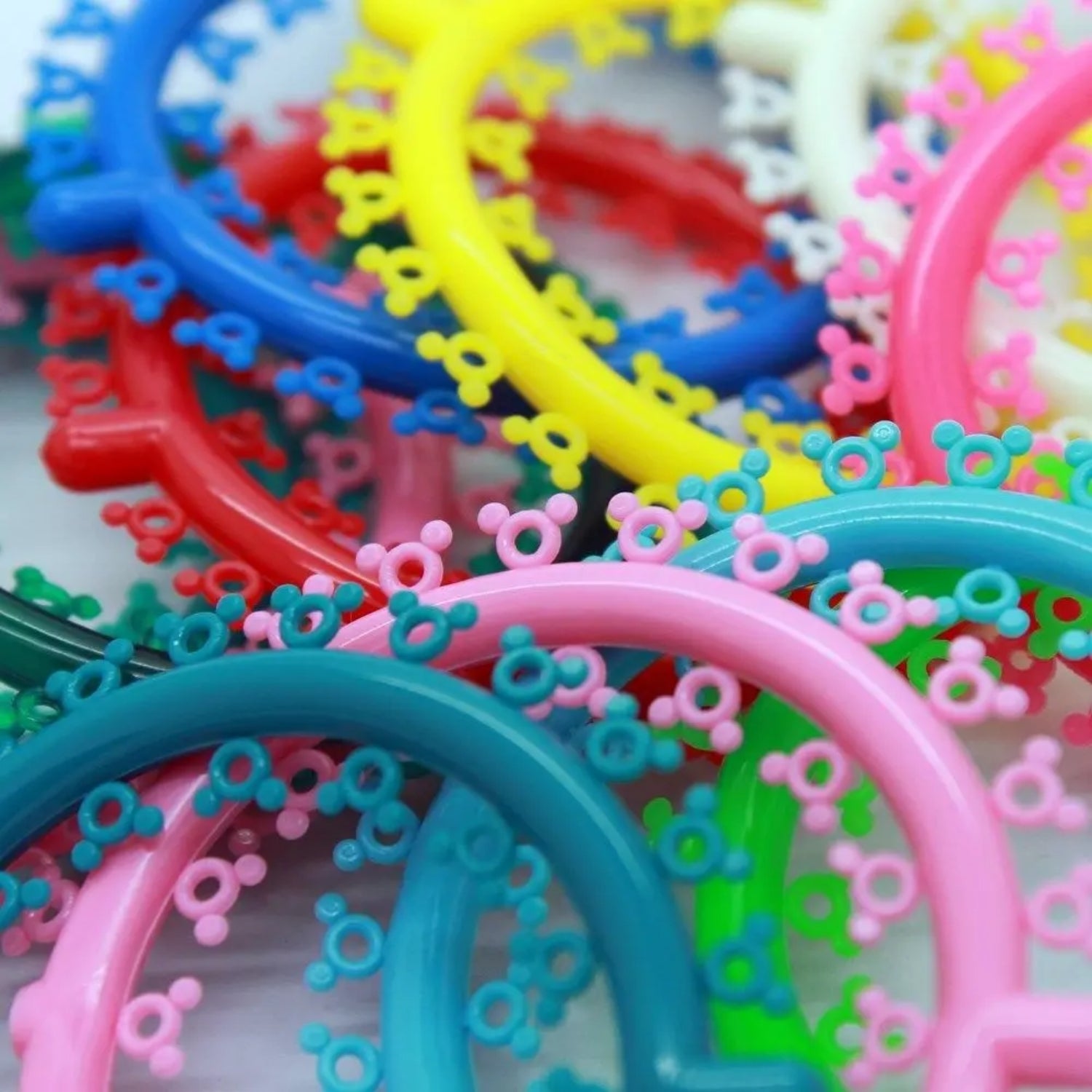 LYuen 1000Pcs Orthodontic Ligature Ties – Cartoon O-Ring Elastic Bands Flower/Kitty Cat/Mickey Shapes, Medical Grade Rubber for Archwire Braces (Multi-Colored)